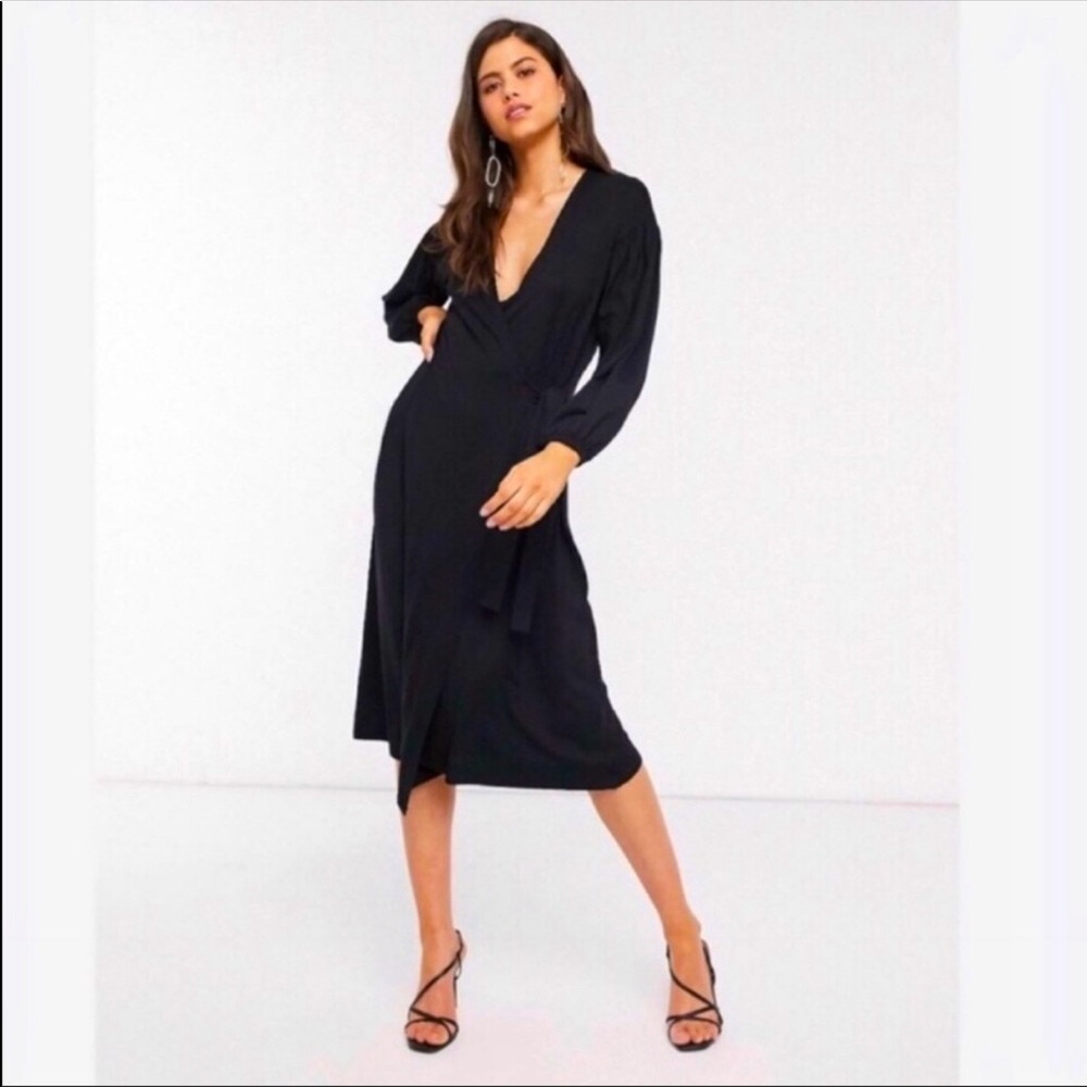 ASOS Design Midi Dress With Wrap Front Black • New With Tags • Size 6 • Stretchy